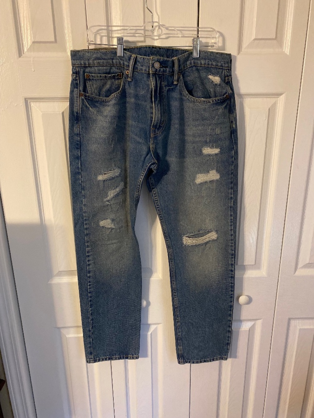 Jeans - Picture 1 of 3